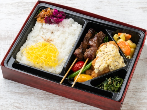 【炭火焼き牛串2本弁当】チキン南蛮