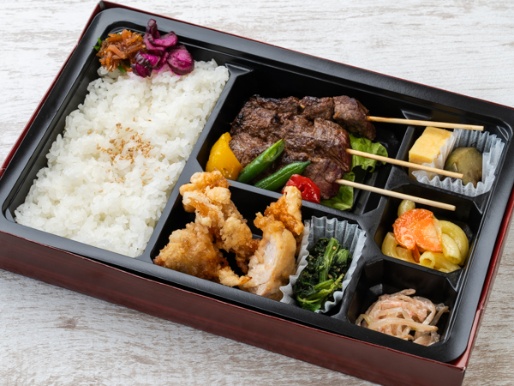 【炭火焼き牛串2本弁当】唐揚げ